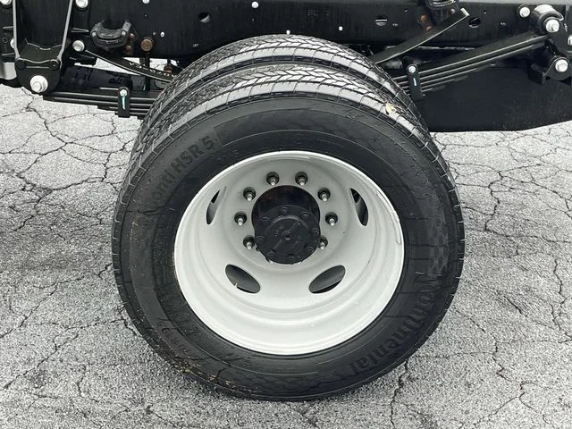 New 2026 Oxford White Ford XL image 21