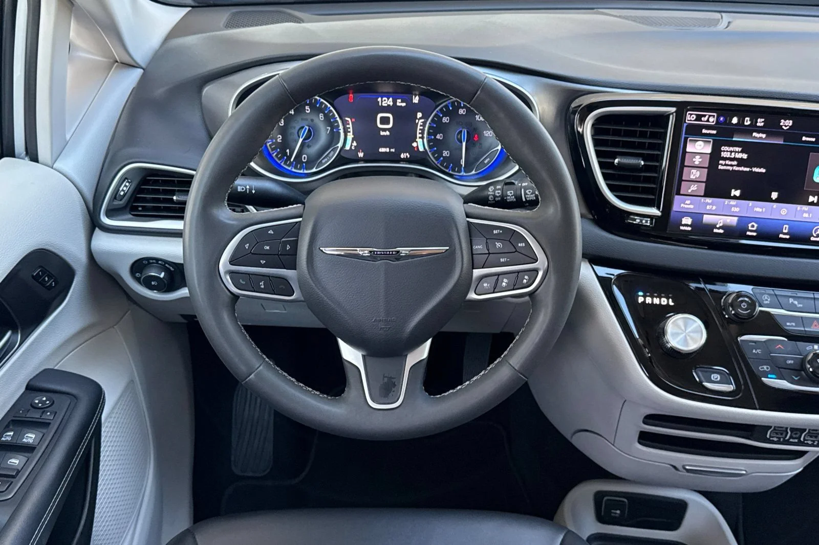 2024 Chrysler Pacifica Touring L - Photo 15