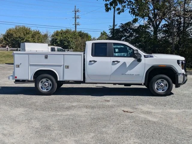 New 2025 Summit White GMC Pro image 4