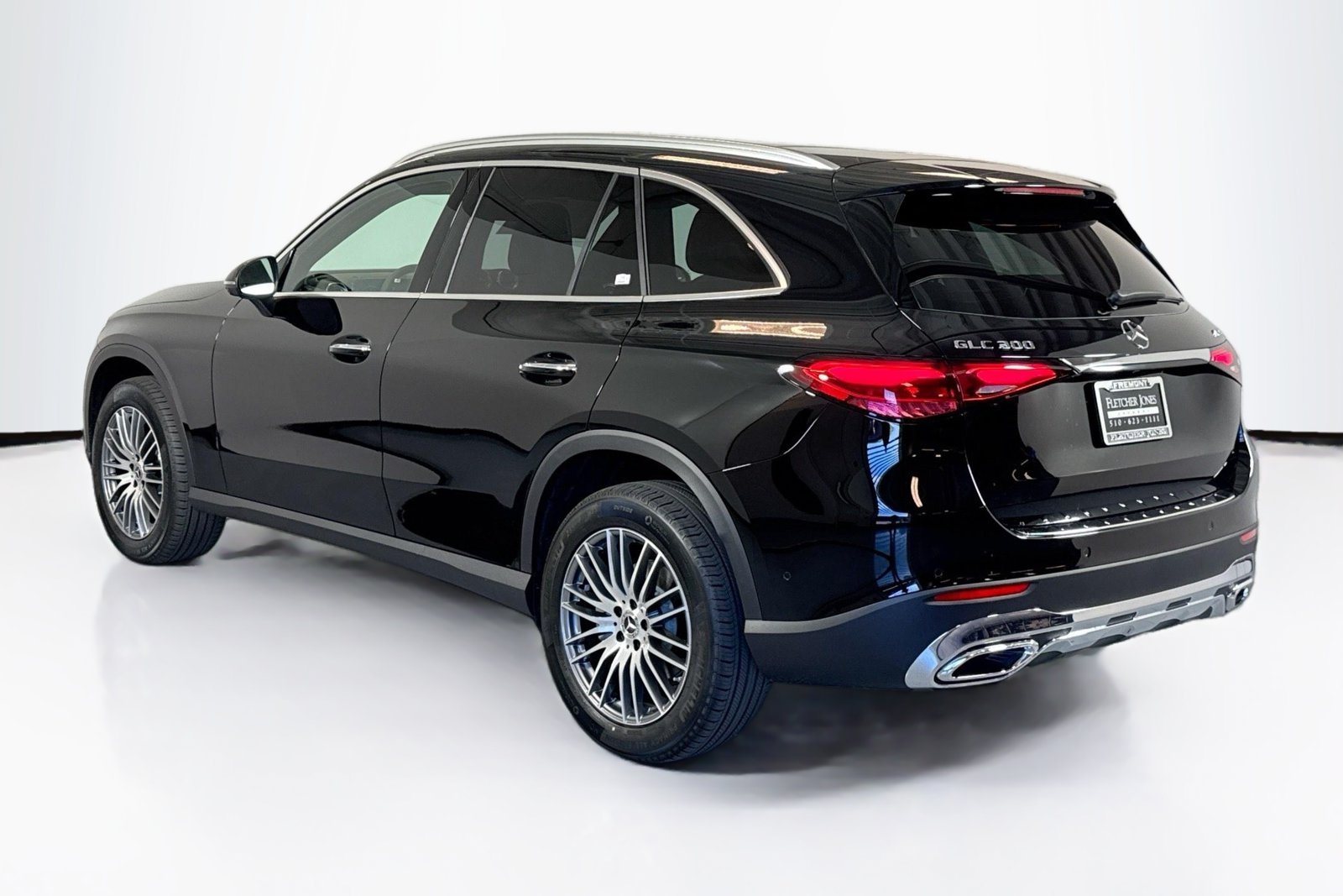 New 2026 Black Mercedes-Benz GLC 300 image 7