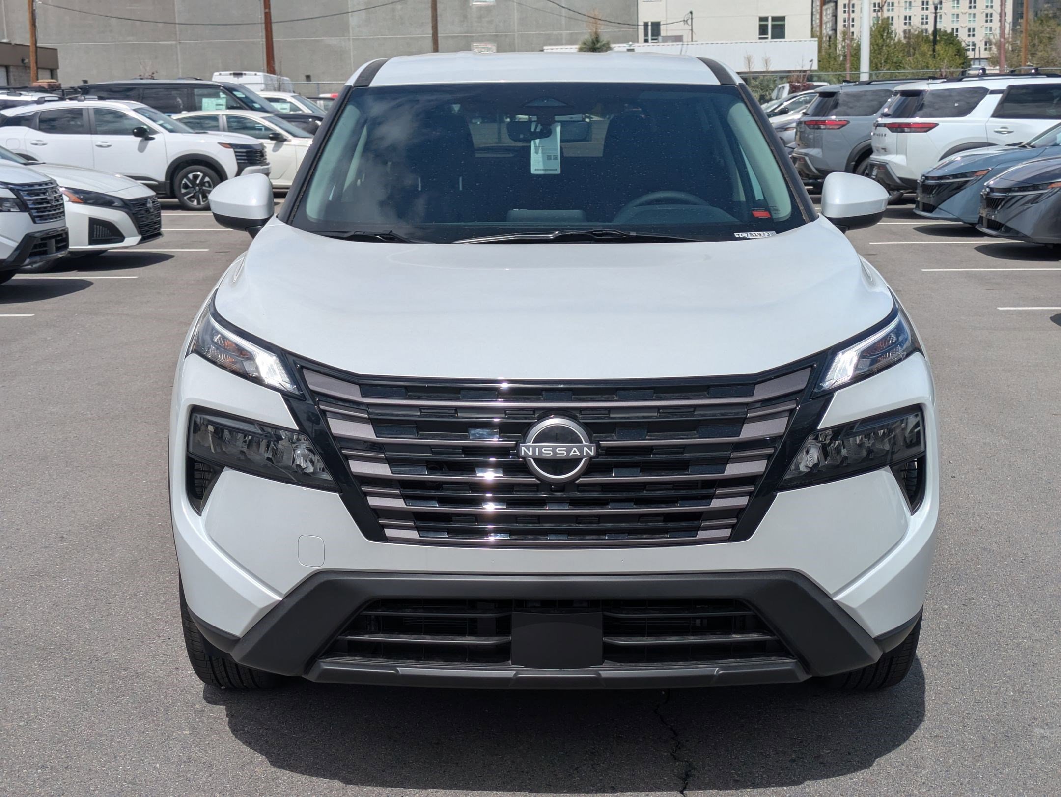 New 2026 Everest White Pearl Tricoat Nissan SV image 9