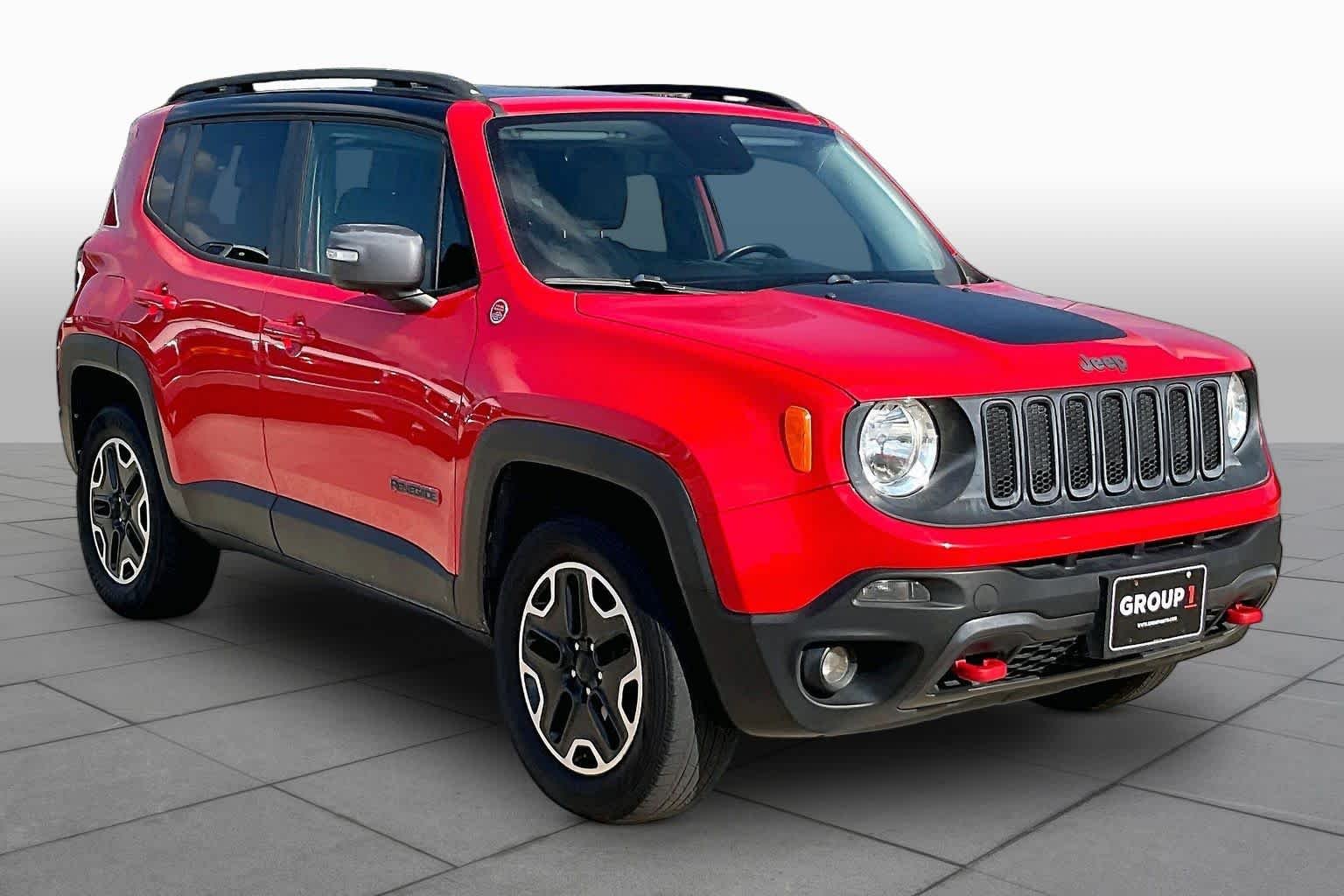 Used 2016 Colorado Red Jeep Trailhawk image 3