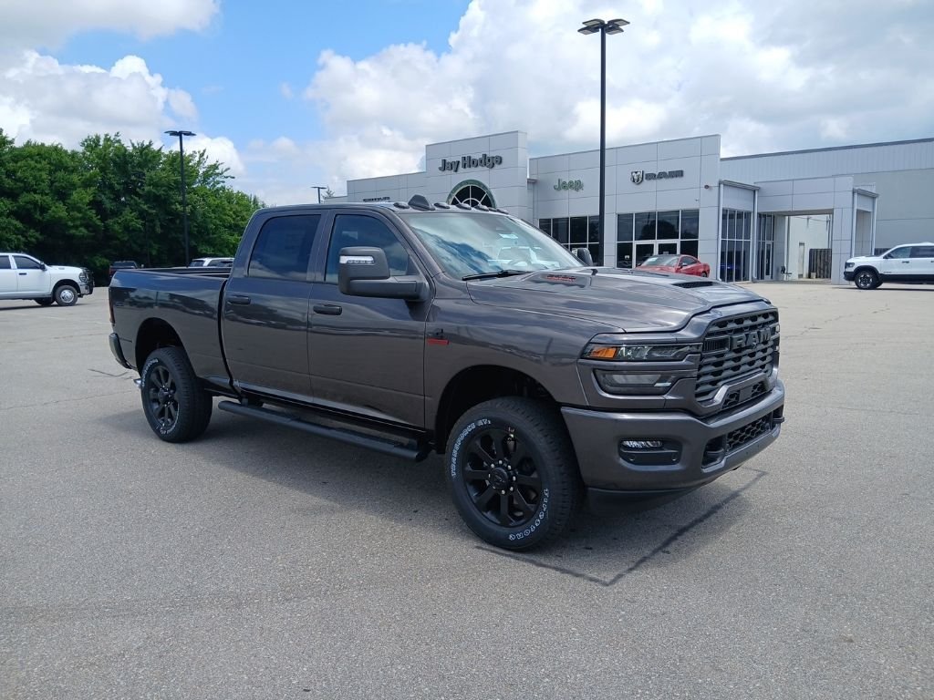 New 2026 Granite Crystal Metallic Clear-Coat Exterior Paint RAM Tradesman image 2