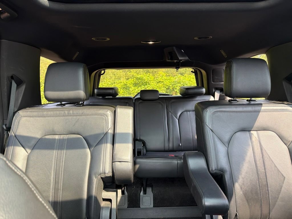 Used 2025 Summit White GMC SLT image 26
