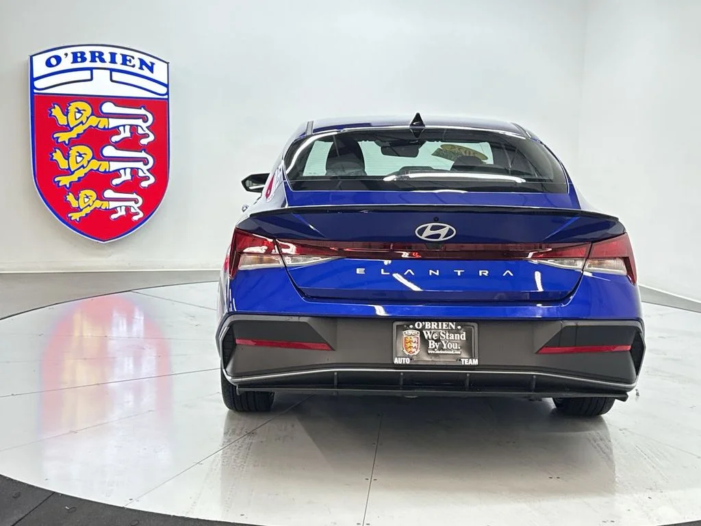 Used 2025 Intense Blue Hyundai SEL Sport image 11