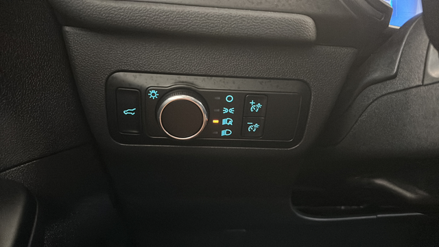 Used 2024 Agate Black Metallic Ford Active image 29