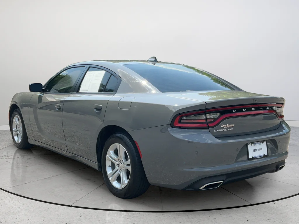 Used 2023 Gray Dodge SXT image 9