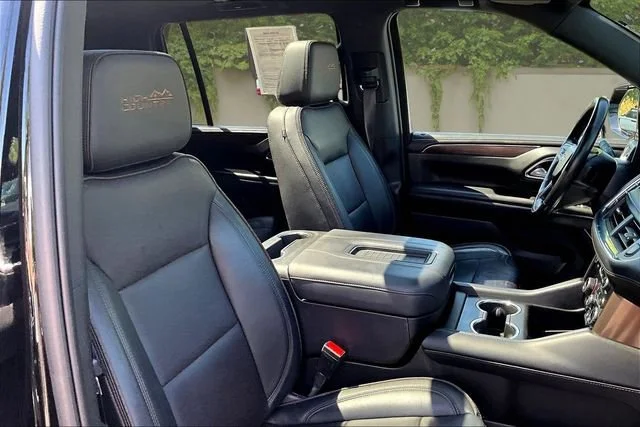 Used 2022 Black Chevrolet High Country image 30