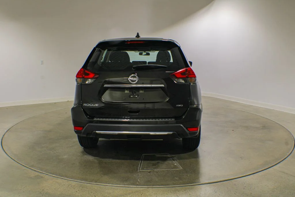 Used 2017 Midnight Nissan S image 4