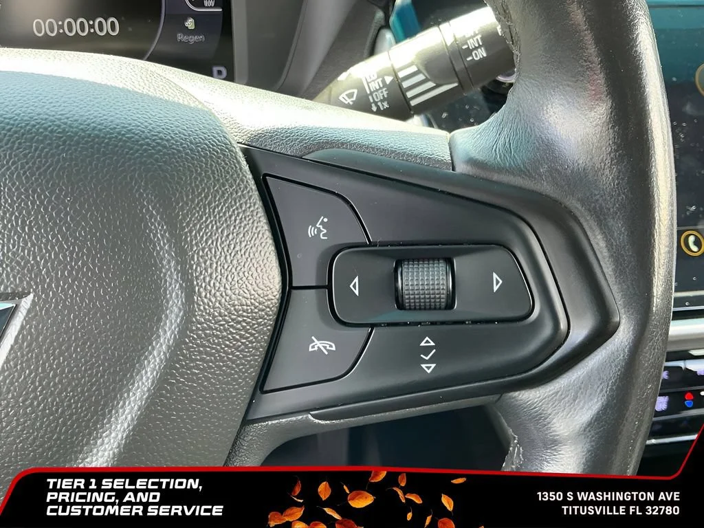Used 2022 MOSAIC BLACK METALLIC Chevrolet 2LT image 25
