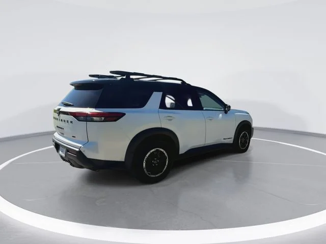 Used 2025 White Nissan Rock Creek image 10