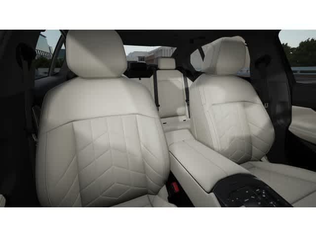 New 2027 Mineral White Metallic BMW 540i xDrive image 10