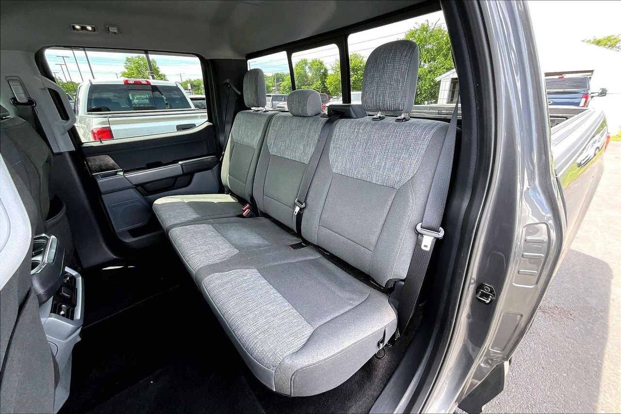 Used 2023 CARBONIZED GRAY METALLIC Ford XLT image 25