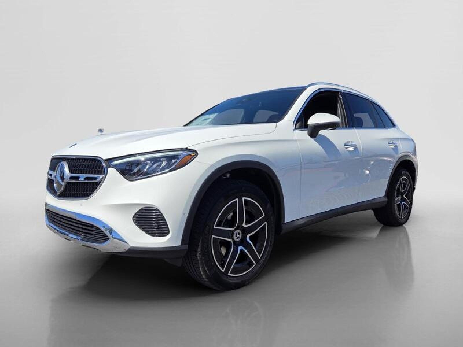 New 2027 Polar White Mercedes-Benz GLC 300 SUV image 8