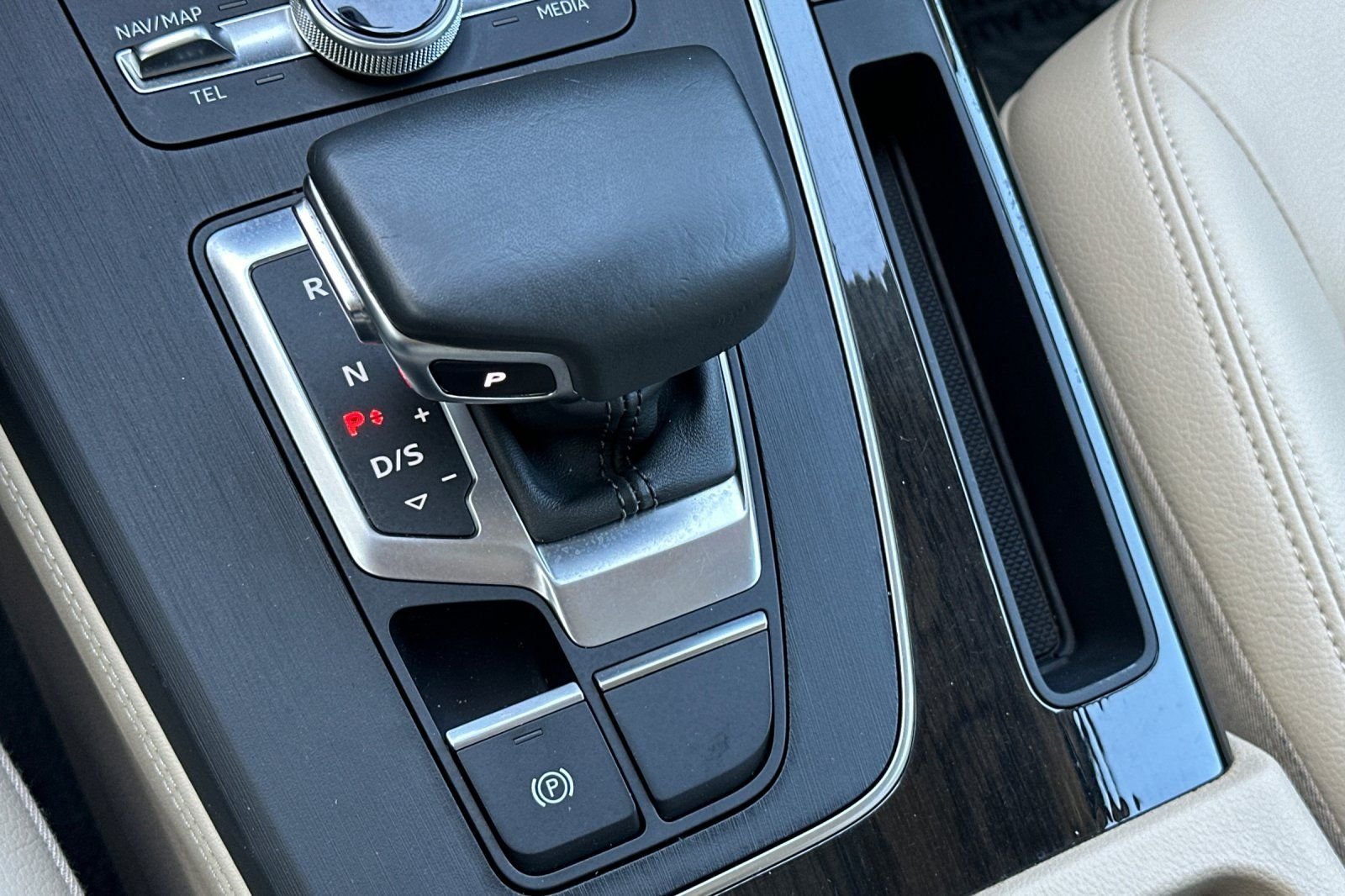 Used 2020 White Audi 55 Premium image 22