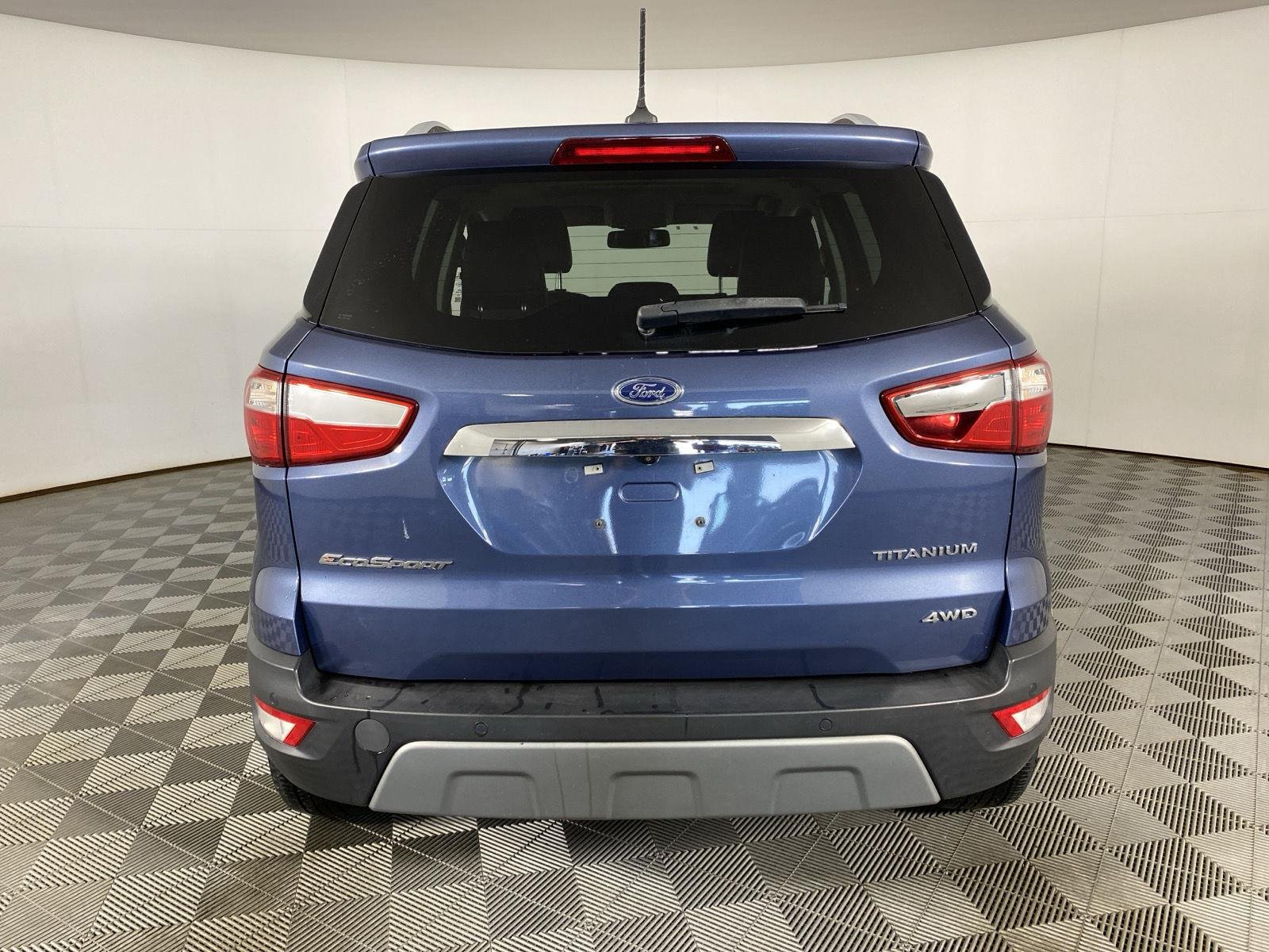 Used 2022 Blue Ford Titanium image 9