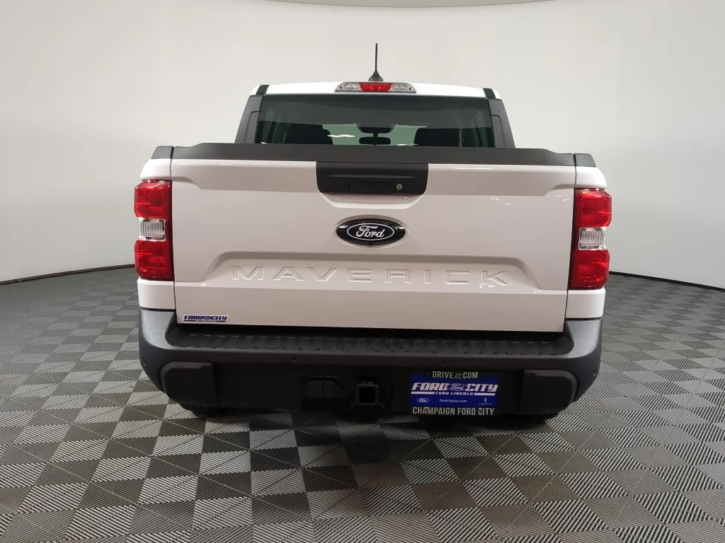 New 2026 Oxford White Ford XL image 6
