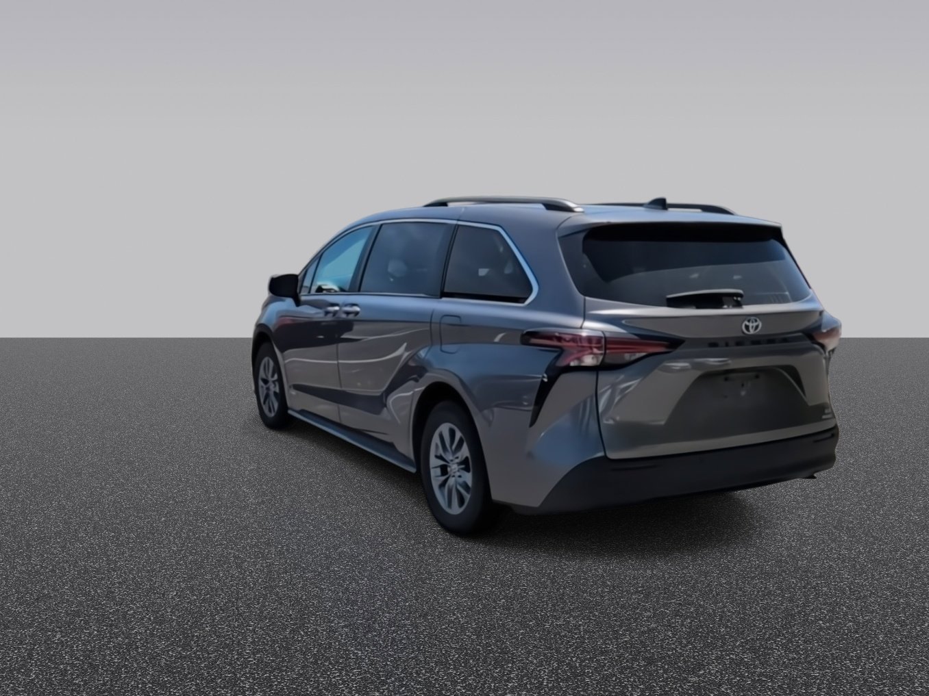 Used 2021 Predawn Gray Mica Toyota XLE image 6