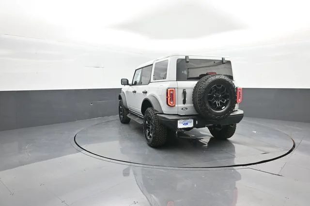 New 2026 Avalanche Gray Ford Badlands® image 5