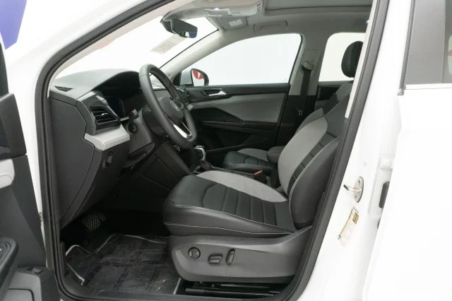 Used 2023 WHITE Volkswagen SEL image 18