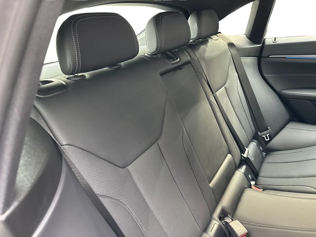 Used 2024 Black BMW eDrive35 image 40