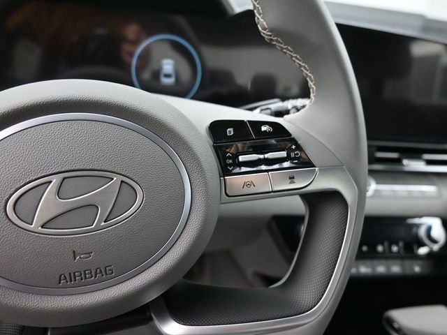 Certified Used 2025 White Hyundai SEL Convenience image 20