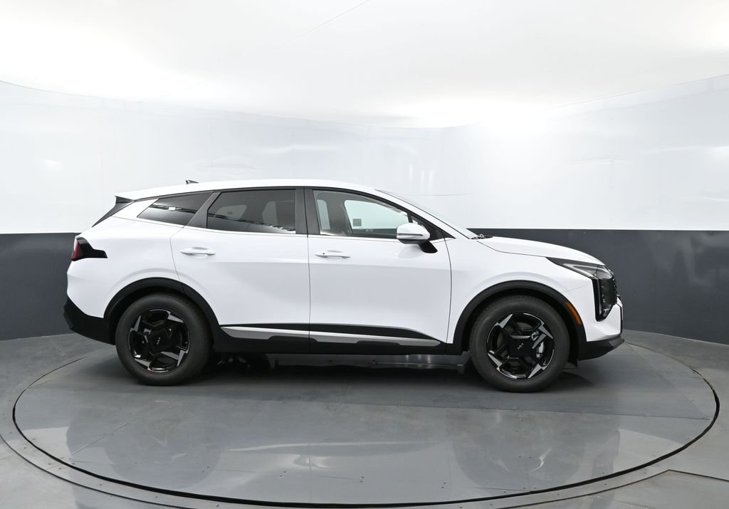 2026 Kia Sportage EX - Photo 4