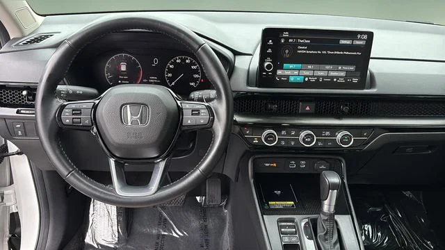 Used 2025 White Honda EX-L image 9