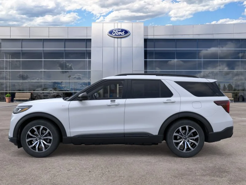 New 2026 Space White Metallic Ford ST-Line image 16