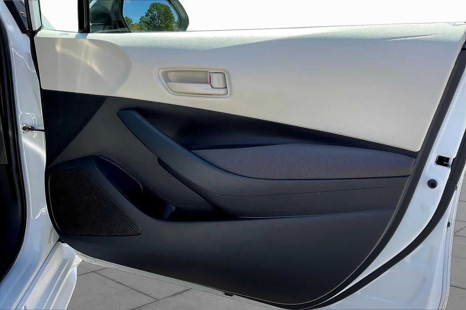 Used 2024 Ice Cap Toyota LE image 22