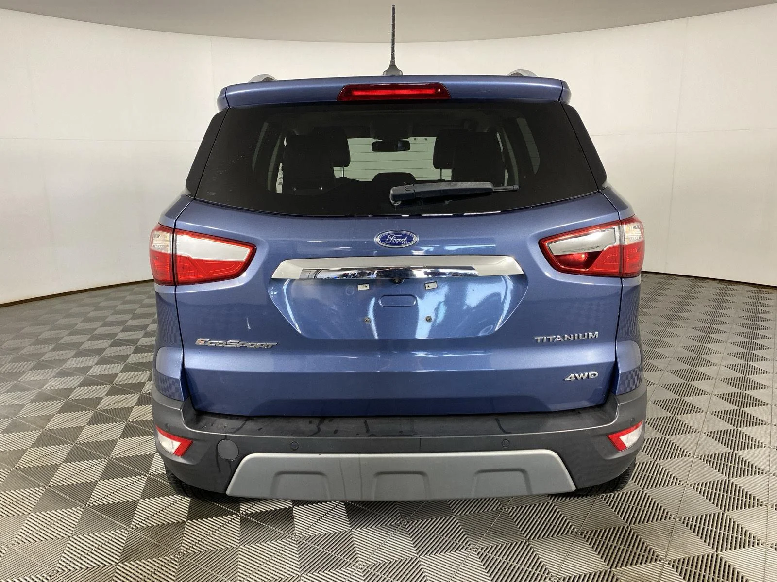 Used 2022 Blue Ford Titanium image 9