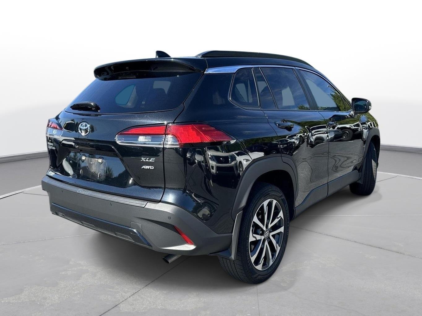 Used 2025 Jet Black Toyota XLE image 6