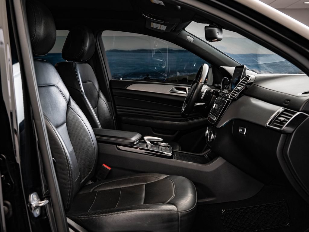 Used 2019 Black Mercedes-Benz GLE 43 AMG® image 25
