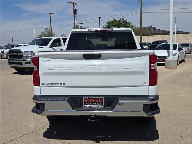 Used 2025 Summit White Chevrolet LT w/1LT 4x2 Crew Cab 5.75 ft. box 147.4 in. WB image 3