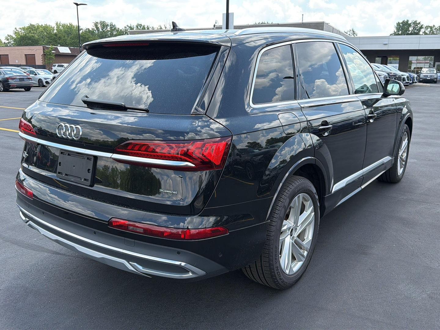 Used 2023 Mythos Black Metallic Audi Premium image 5