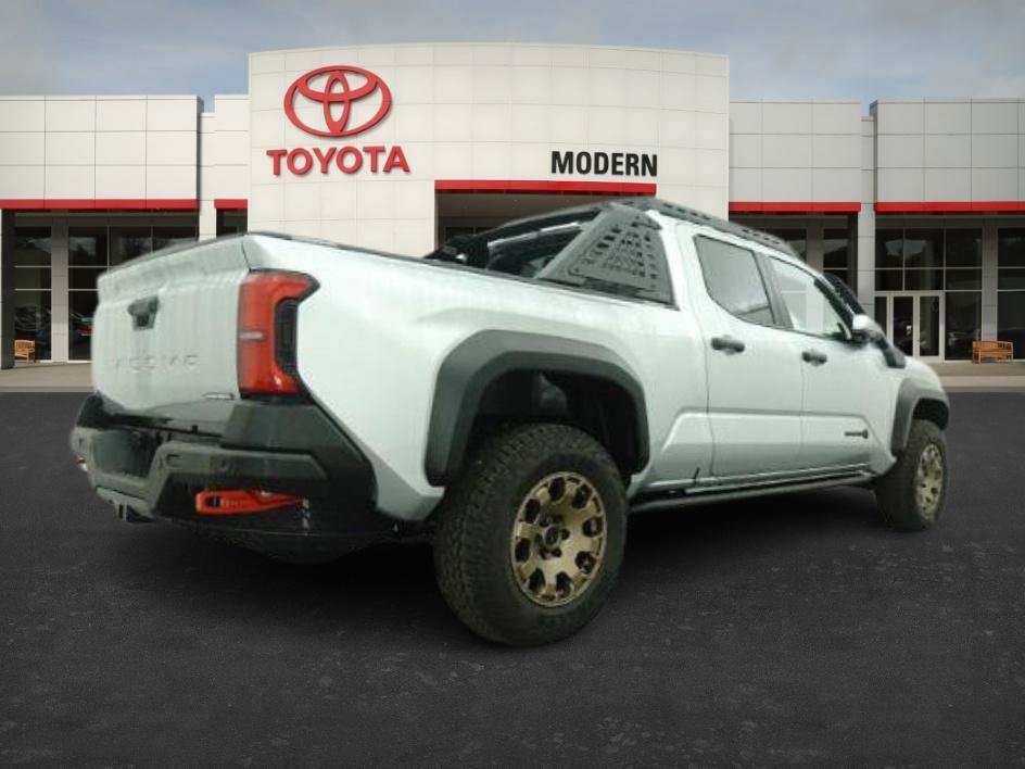 New 2025 Celestial Silver M Toyota Trailhunter image 21