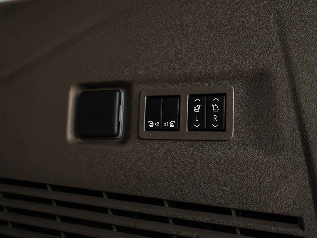 2026 GMC Yukon XL Denali - Photo 9