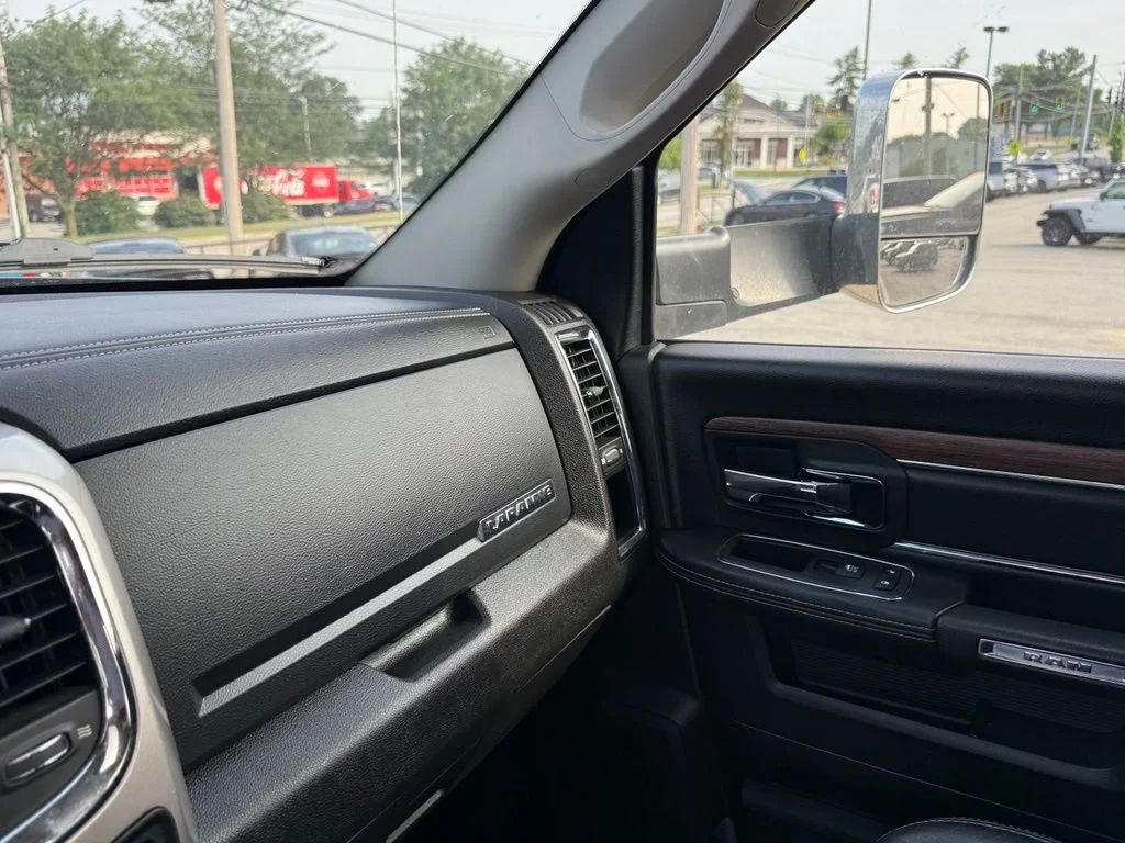 Used 2018 Black Ram Laramie image 23