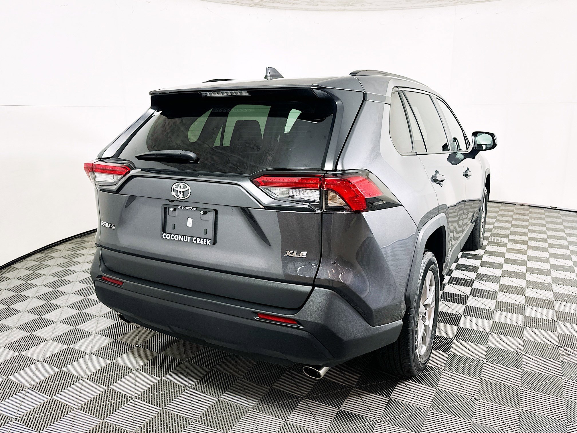 Used 2023 Magnetic Gray Metallic Toyota XLE image 3