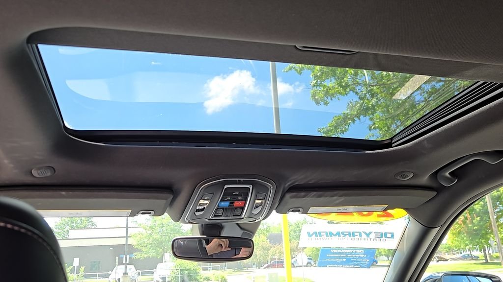 Used 2023 White Jeep Altitude X image 27