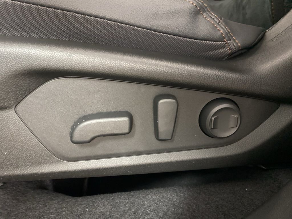 2025 Subaru Forester Touring - Photo 29