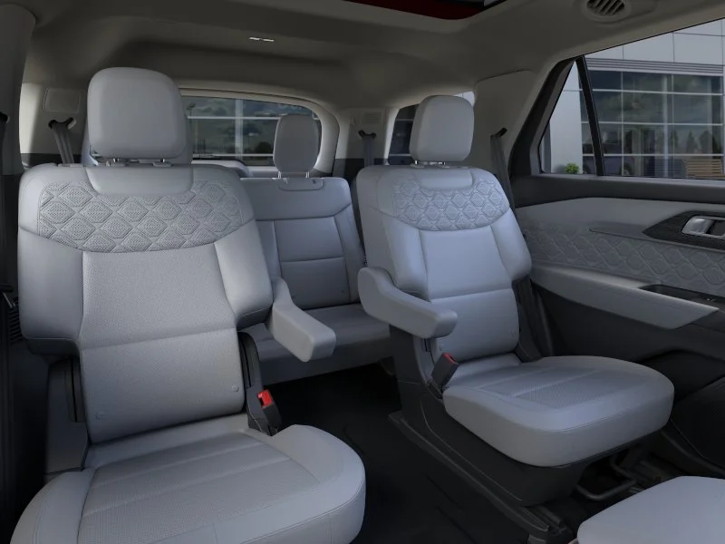 New 2026 Rapid Red Metallic Tinted Clearcoat Ford Platinum™ image 11