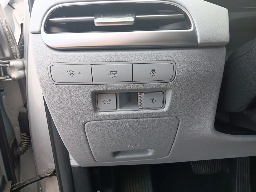 Used 2025 Typhoon Silver Hyundai SEL image 13