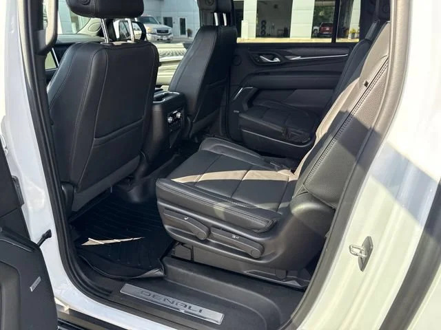 Used 2022 SUMMIT WHITE GMC Denali image 29