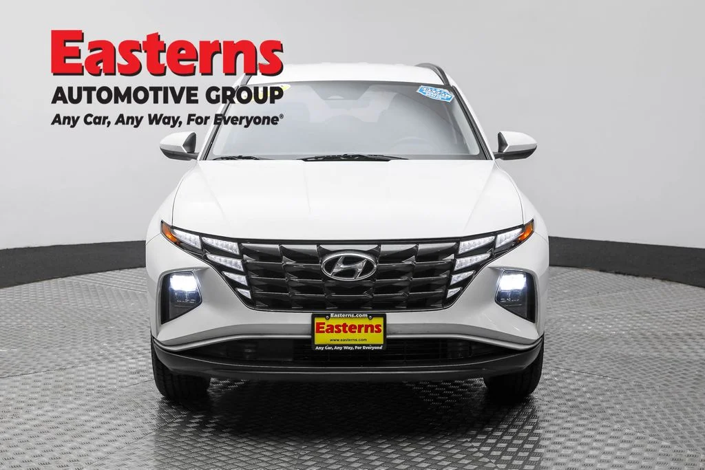 Used 2024 White Hyundai SEL image 2