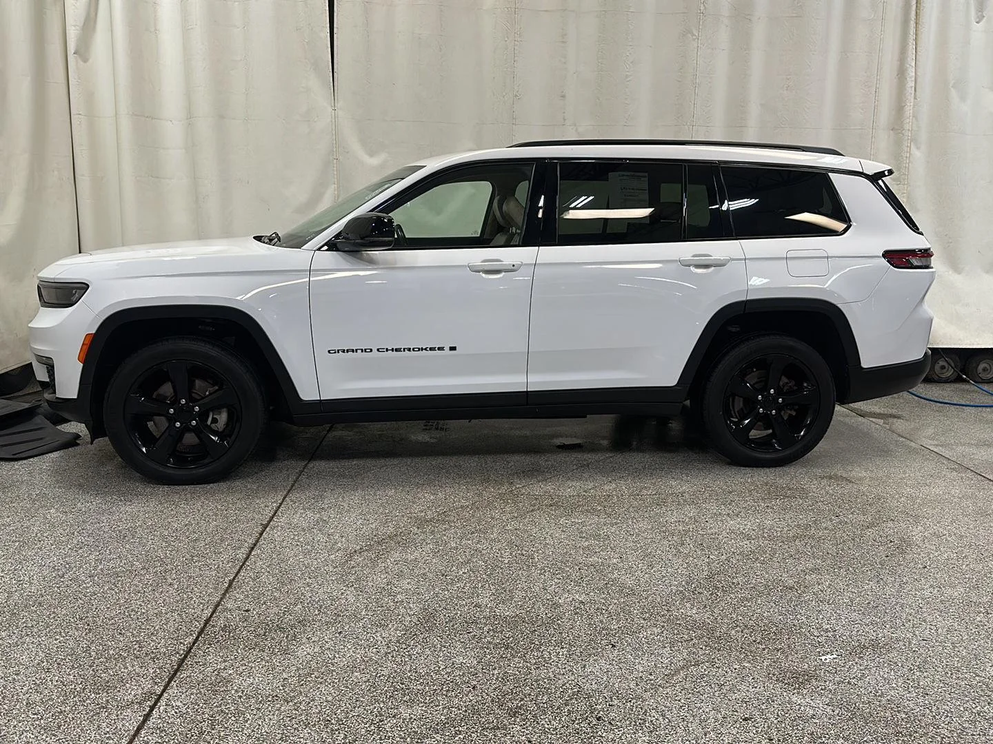Used 2022 Jeep Grand Cherokee L Limited with VIN 1C4RJKBG6N8546725 for sale in Waconia, Minnesota