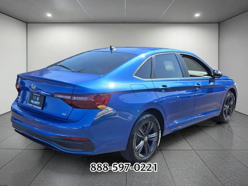 Used 2024 Rising Blue Metallic Volkswagen 1.5T SE image 5