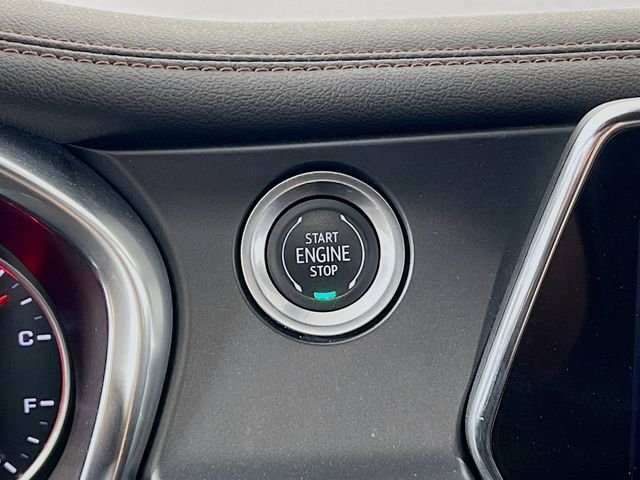 Used 2021 Gray Chevrolet Premier image 16