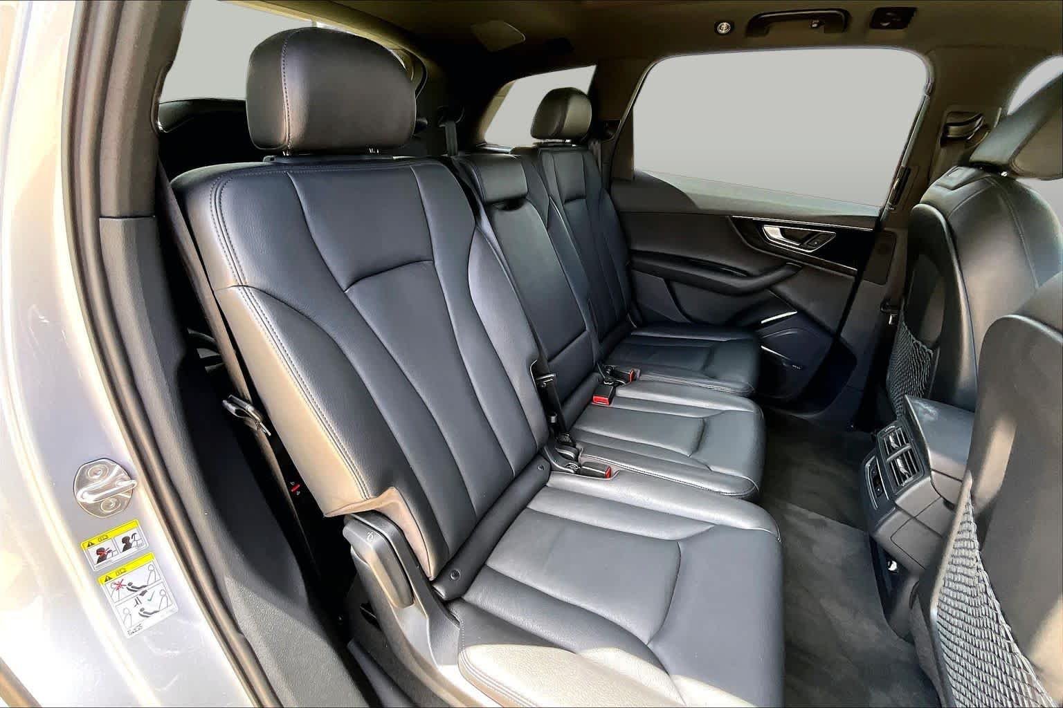 Used 2018 Florett Silver Metallic Audi Premium Plus image 19