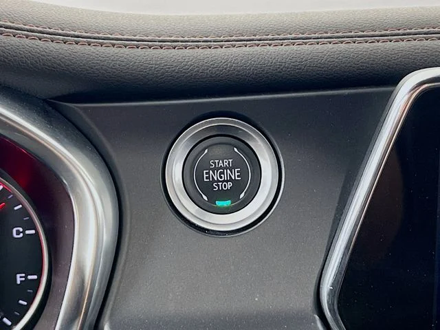 Used 2021 Gray Chevrolet Premier image 16